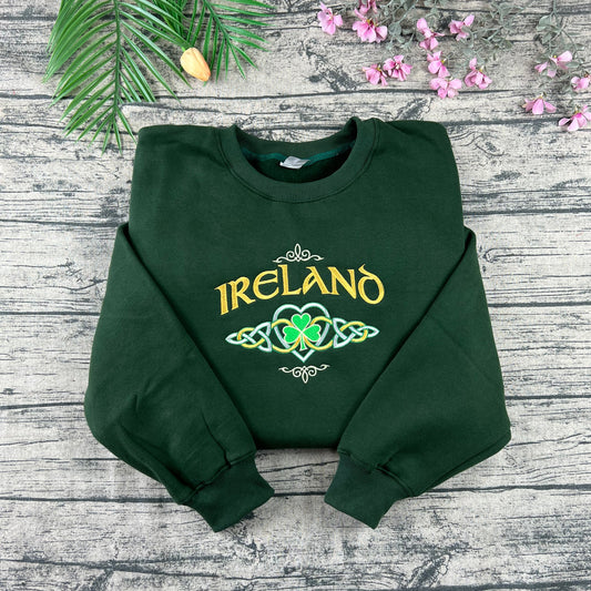 Ireland Celtic Knot Shamrock Embroidered Sweatshirt – Forest Green Irish Heritage Crewneck