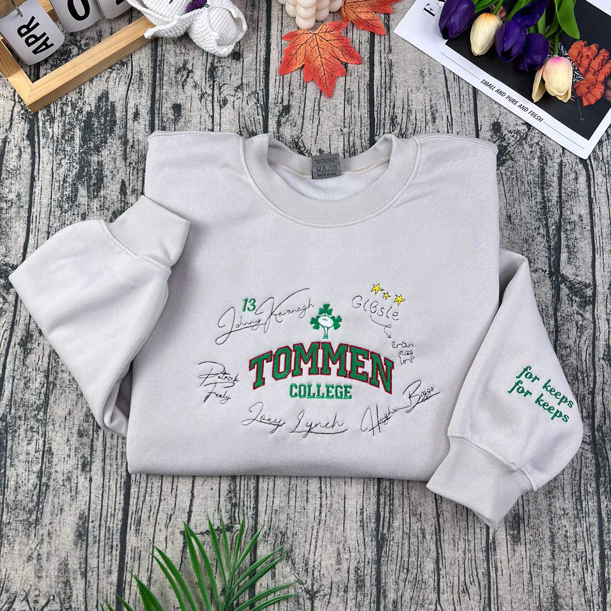 {"media":[{"id":"gid://shopify/MediaImage/43833264341307","src":"https://cdn.shopify.com/s/files/1/0688/2131/9995/files/boys-of-tommen-embroidered-sweatshirt-kavanagh-lynch-book-merch_800x800.webp?v=1745918257","altText":"Boys of Tommen embroidered sweatshirt featuring Kavanagh and Lynch from Binding13, a perfect bookish merch for fans.","type":"IMAGE"},{"id":"gid://shopify/MediaImage/43833264243003","src":"https://cdn.shopify.com/s/files/1/0688/2131/9995/files/binding13-keeping13-saving6-crewneck-bookish-h
