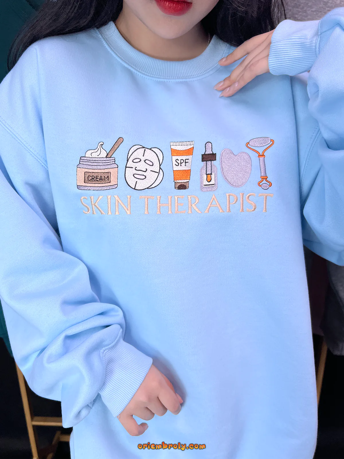 Skin Therapist Sweatshirt – Esthetician Gift Crewneck, Custom Skincare Apparel for Licensed Beautician, Spa Professional Sweater