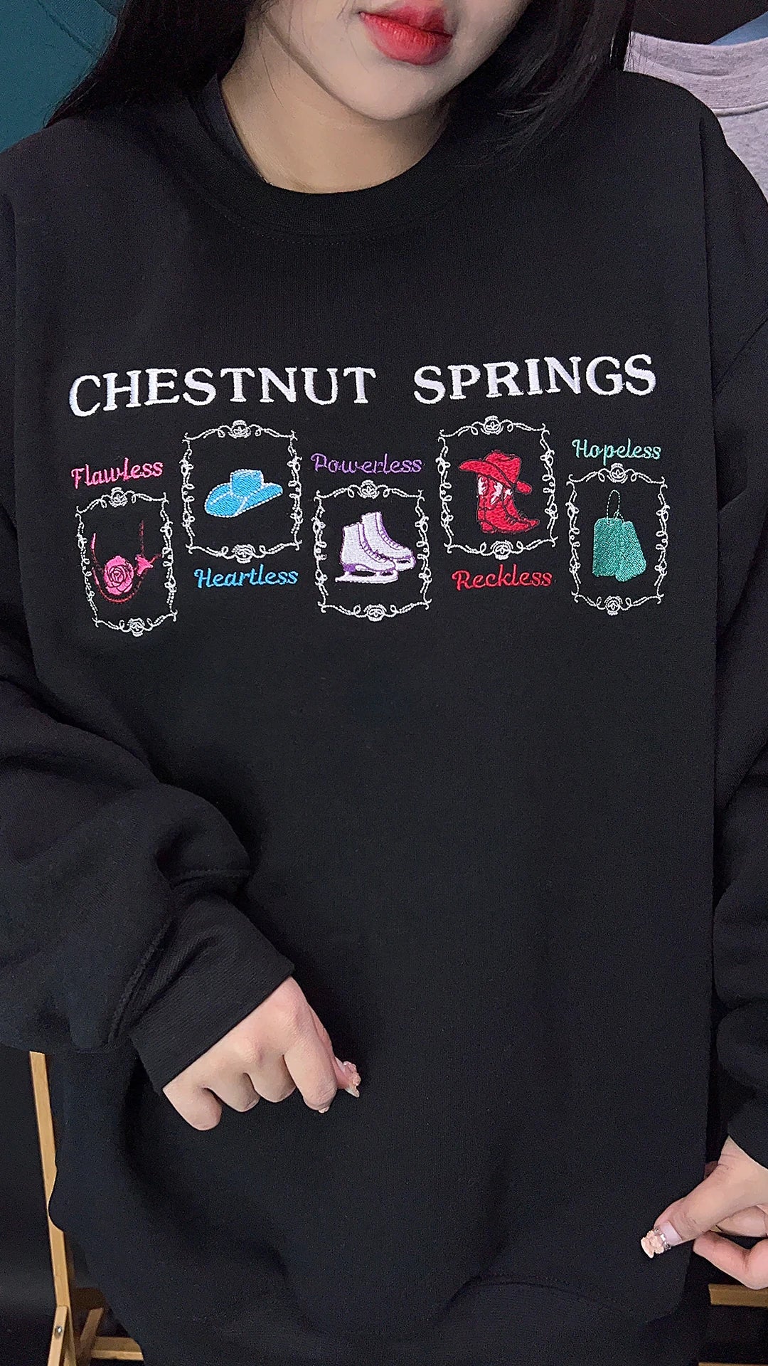 Elsie Silver cowboy romance sweatshirt – Chestnut Springs embroidered crewneck for fans