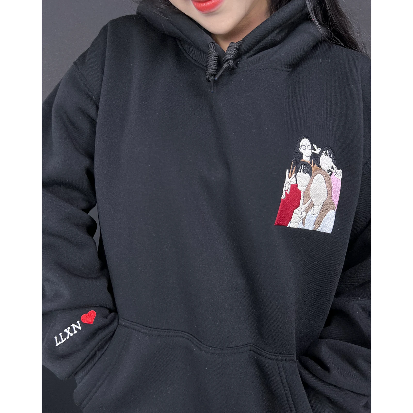 Personalized embroidered friend photo hoodie – custom gift for friends, perfect friendship keepsake.
