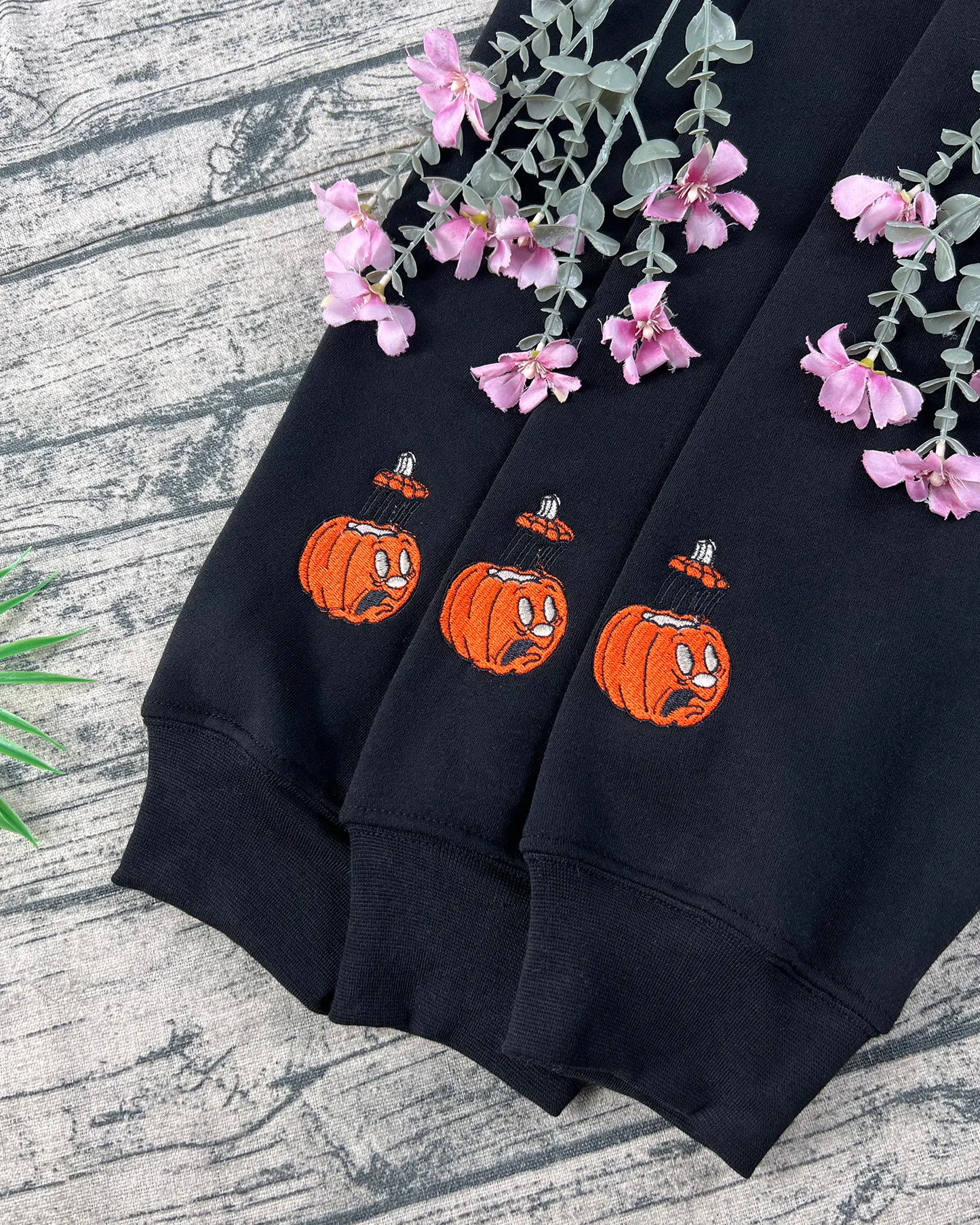 Fall pumpkin Halloween sweatshirt – soft embroidered design, ideal for chilly autumn days