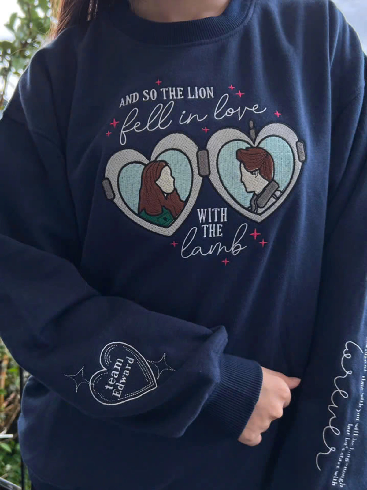 Cullen family crest embroidered sweatshirt fan merch