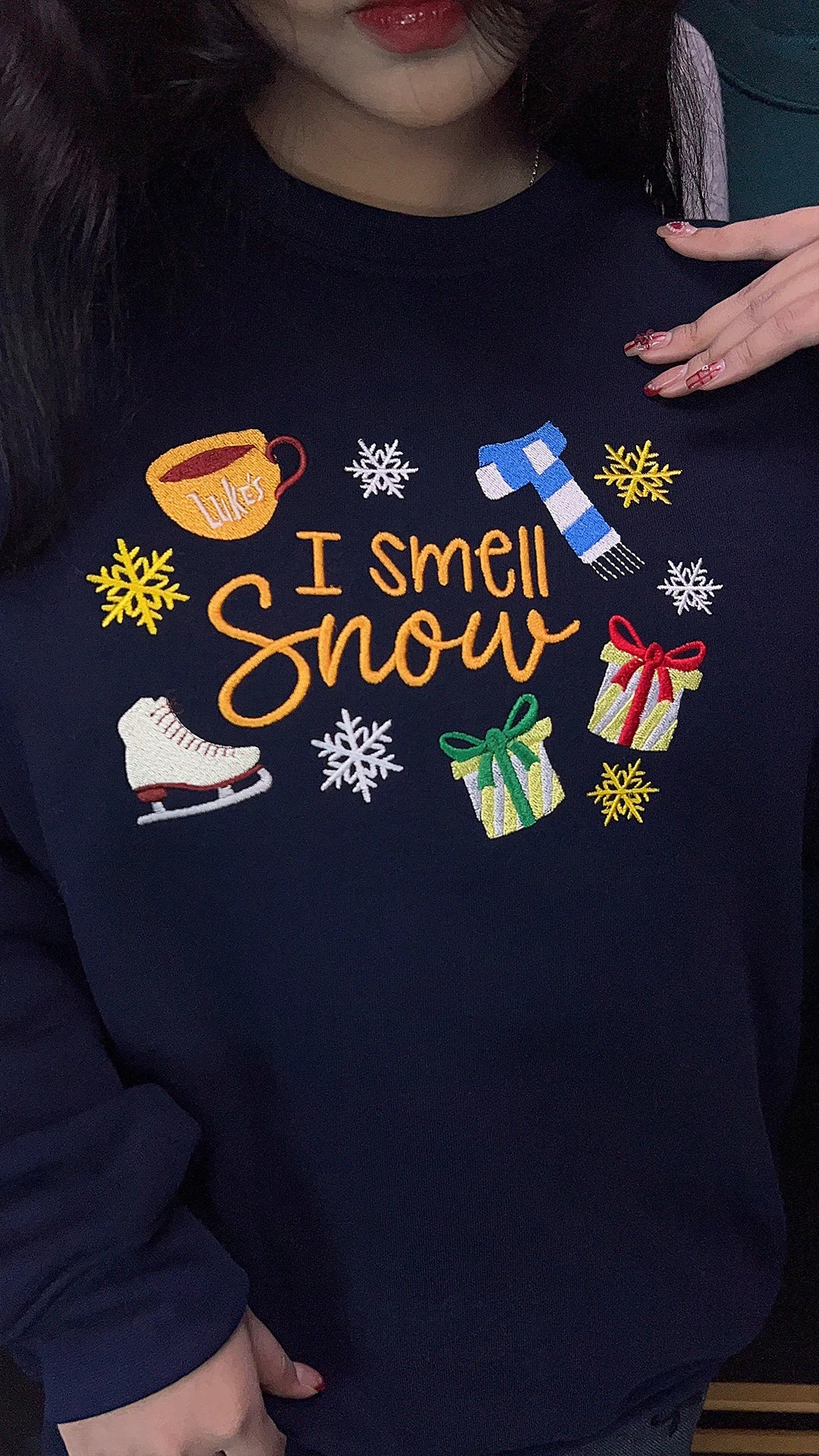 I Smell Snow Embroidered Sweatshirt