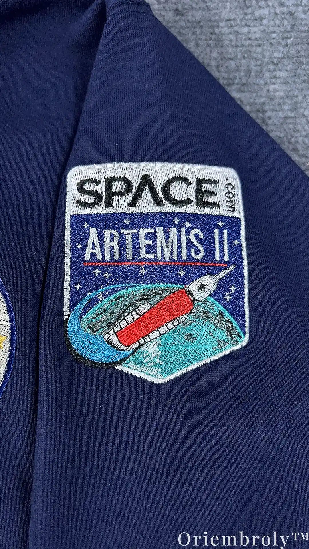 NASA Artemis II Embroidered Sweatshirt – Vintage Space Crewneck Pullover
