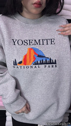 Embroidered Yosemite National Park Crewneck Sweatshirt – Scenic Mountain Nature Fleece Pullover, Outdoor Adventure Unisex Gift