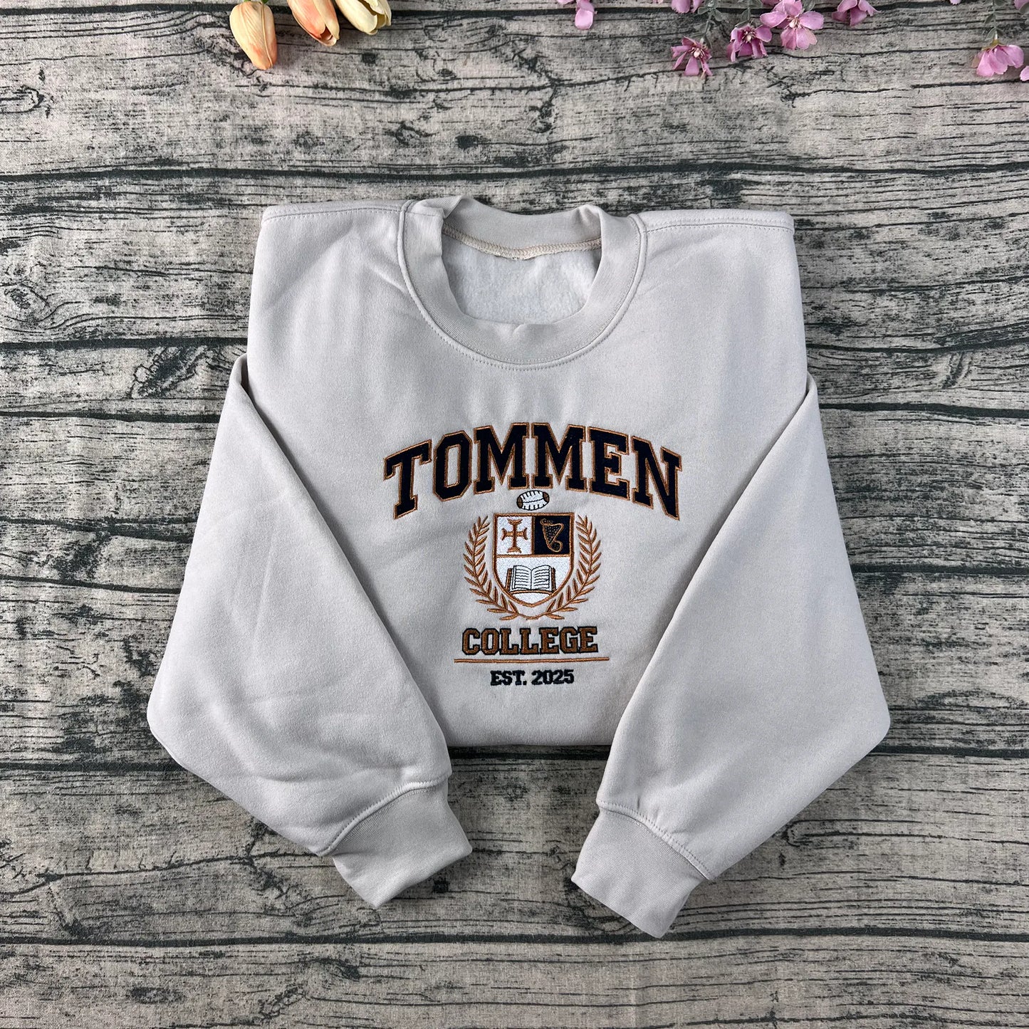 Kavanagh Tommen Embroidered Sweatshirt – Bookish College Crewneck