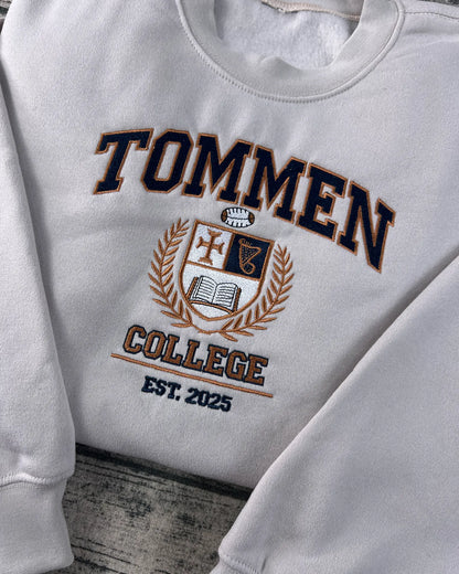 Kavanagh Tommen Embroidered Sweatshirt – Bookish College Crewneck