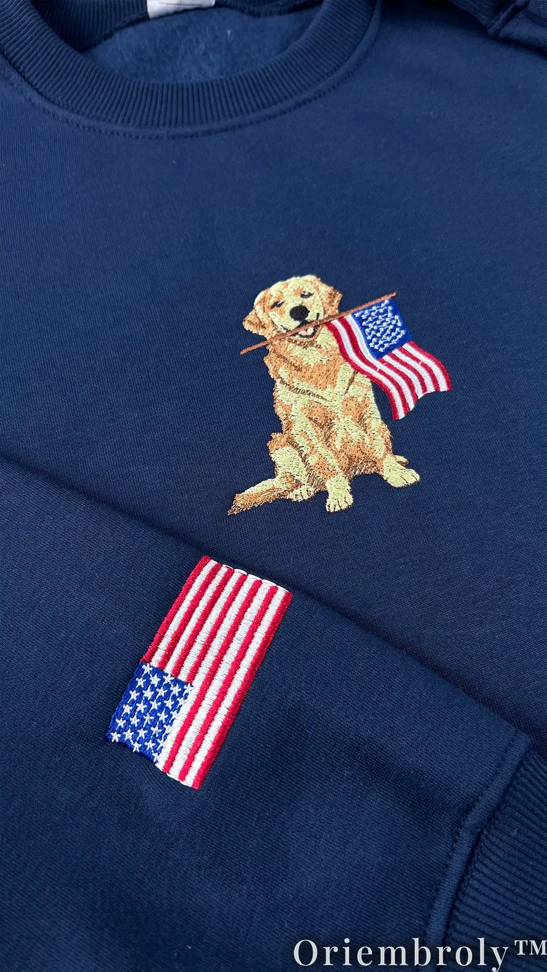 Golden Retriever American Flag Embroidered Sweatshirt – Patriotic Vintage Crewneck
