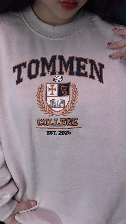 Kavanagh Tommen Embroidered Sweatshirt – Bookish College Crewneck