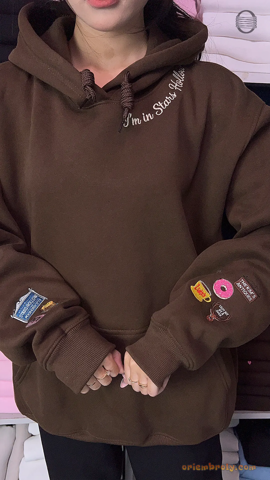 Vintage Fall Embroidered Crewneck Sweatshirt – Cozy Small-Town TV-Inspired Design