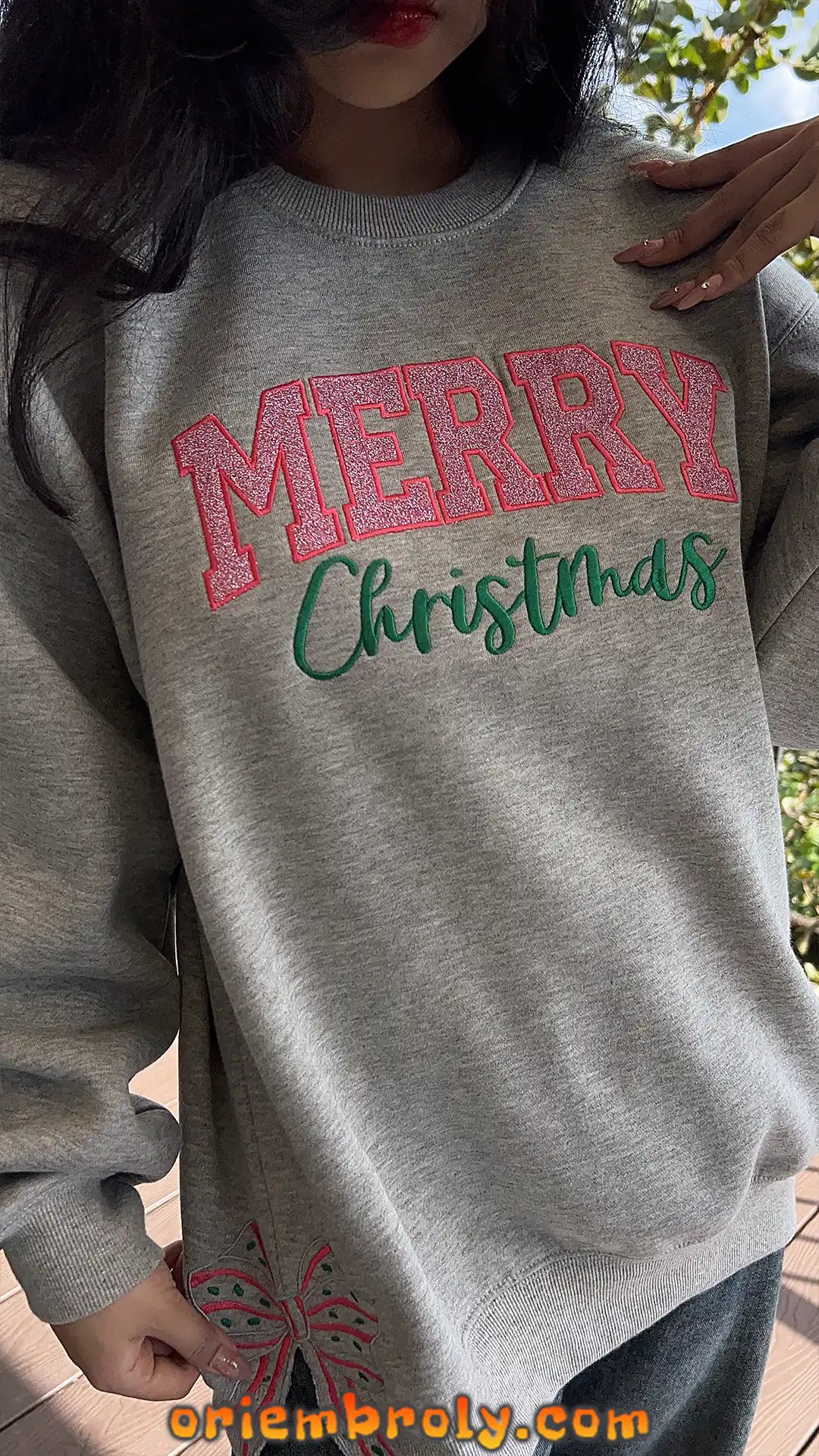 Merry Christmas Bow Embroidered Sweatshirt.