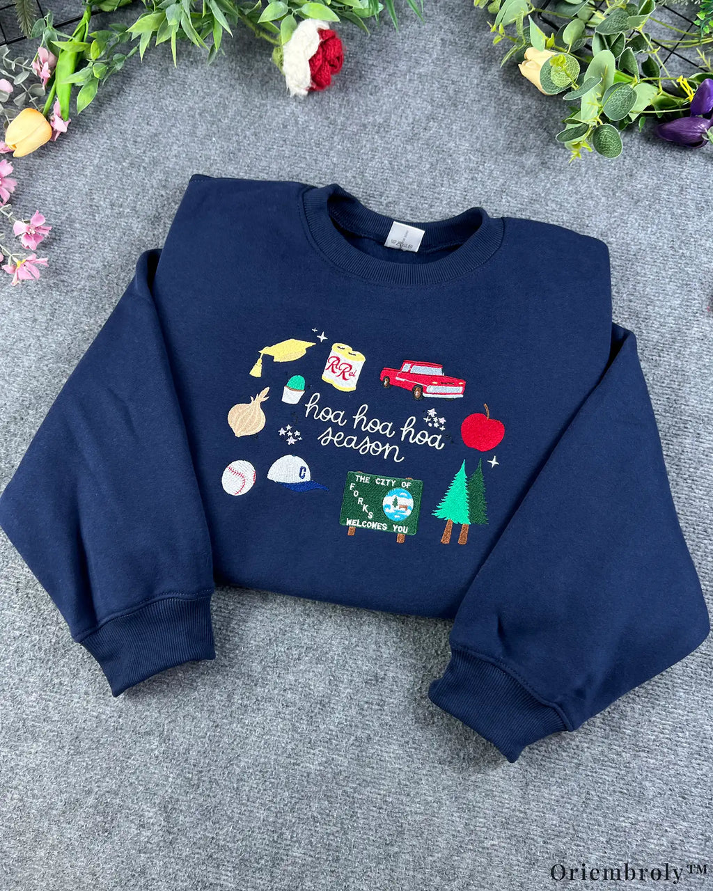 Hoa Hoa Hoa Season Vintage Truck Baseball Embroidered Crewneck Sweatshirt