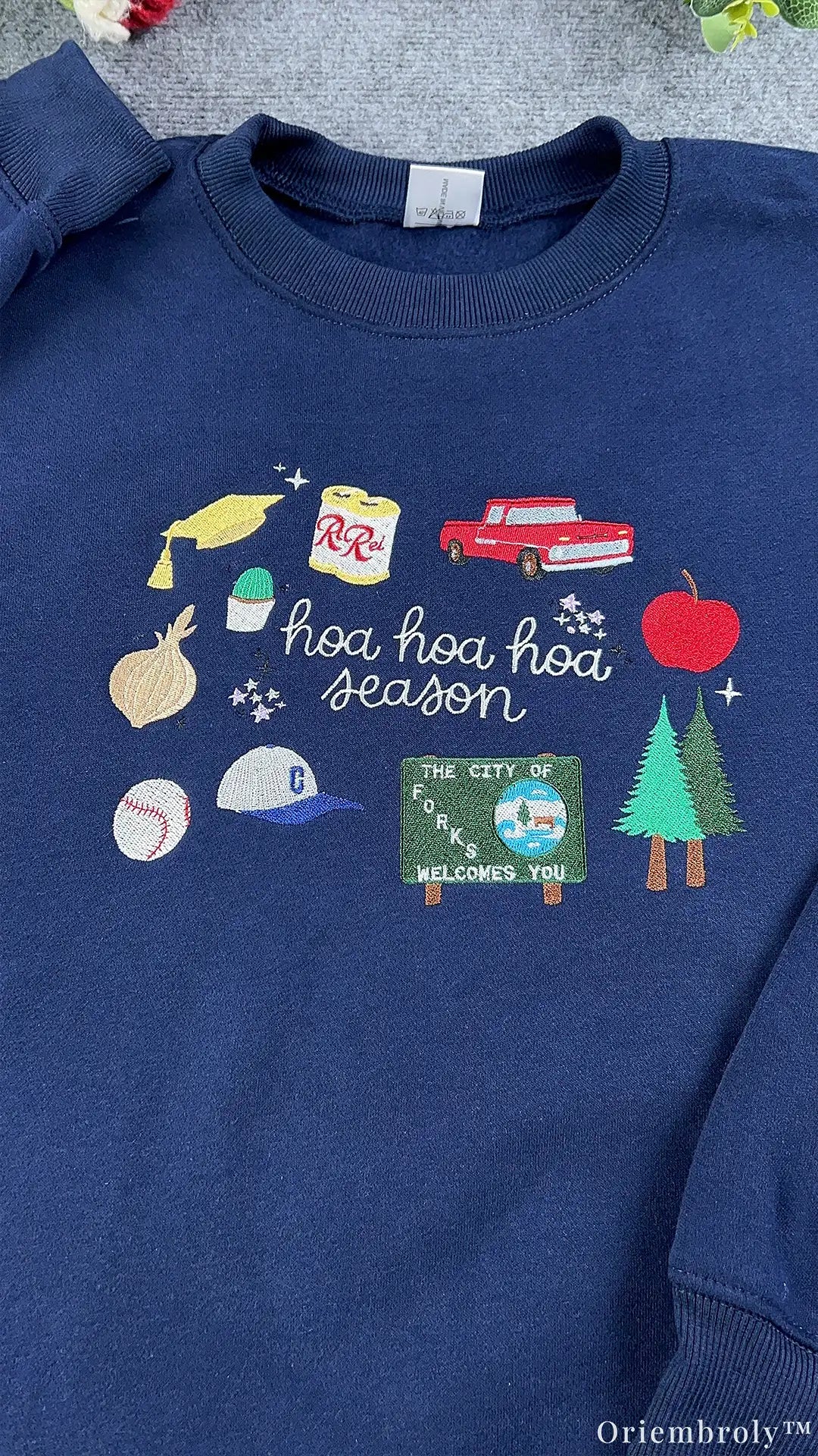 Hoa Hoa Hoa Season Vintage Truck Baseball Embroidered Crewneck Sweatshirt