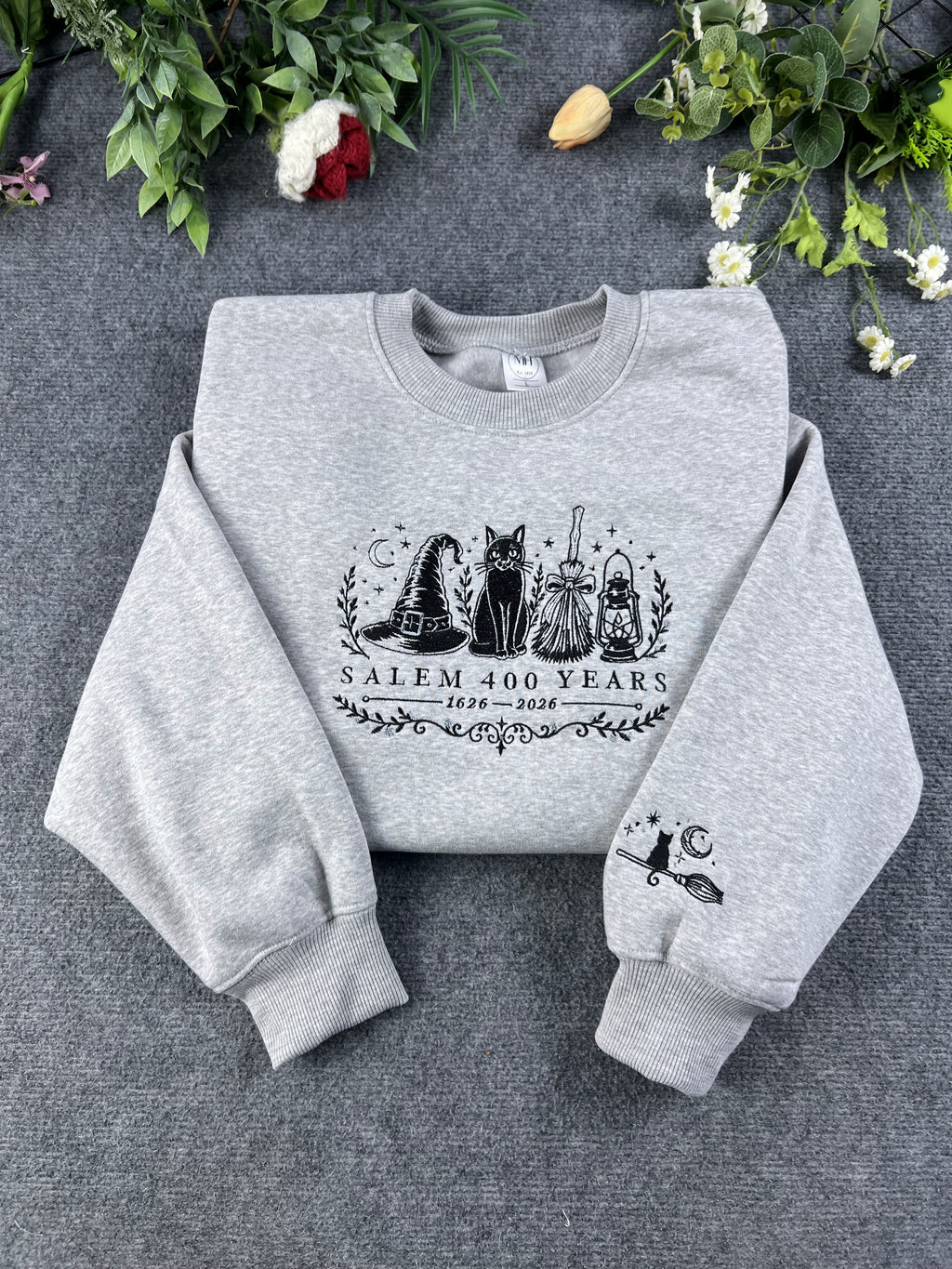 Salem 400 Years Witch Hat Black Cat Broomstick Sleeve Embroidered Grey Sweatshirt