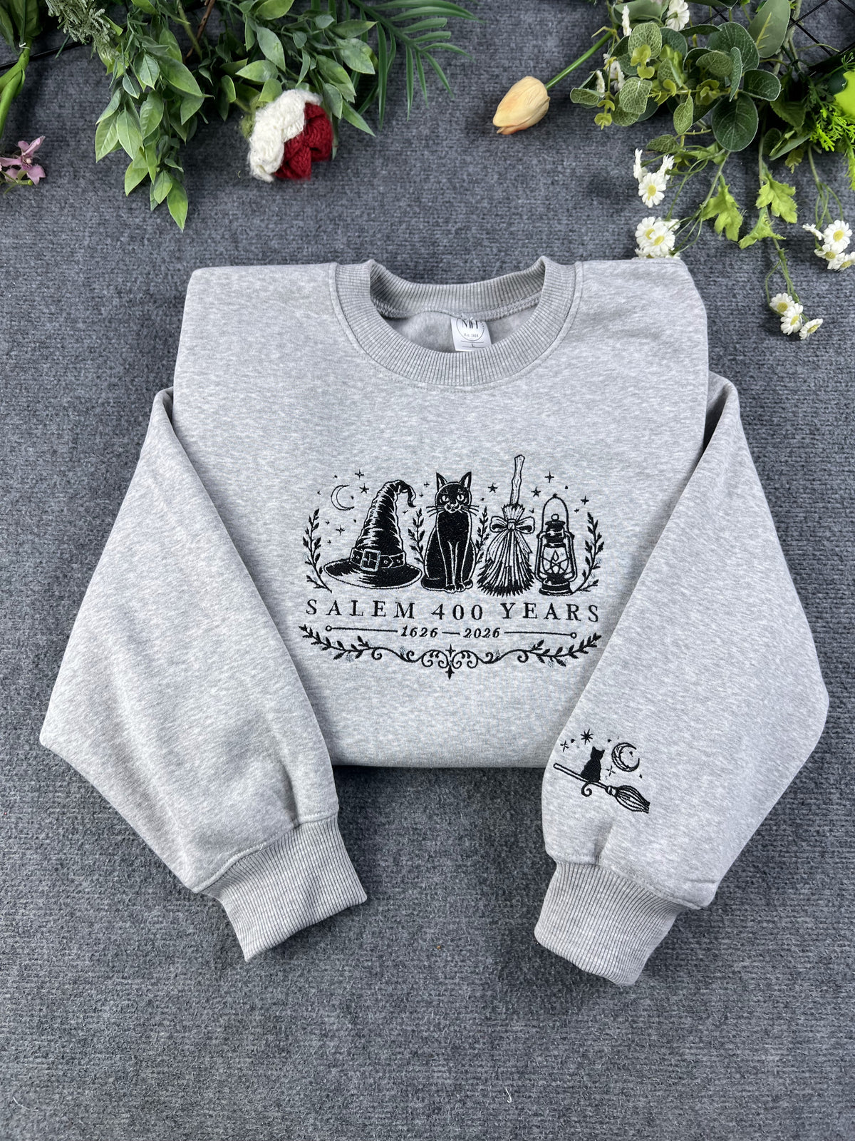 Salem 400 Years Witch Hat Black Cat Broomstick Sleeve Embroidered Grey Sweatshirt