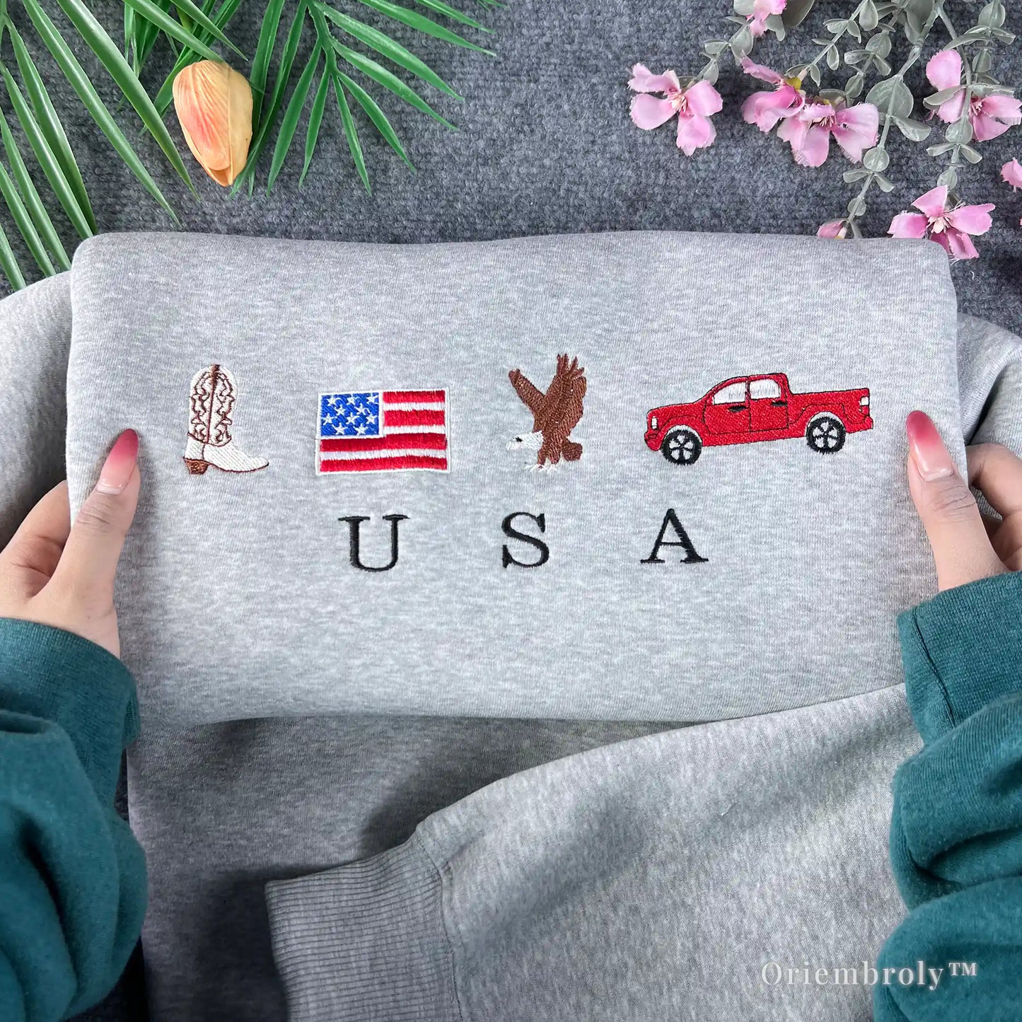 Americana aesthetic embroidered pullover in light grey, perfect for a classic casual look