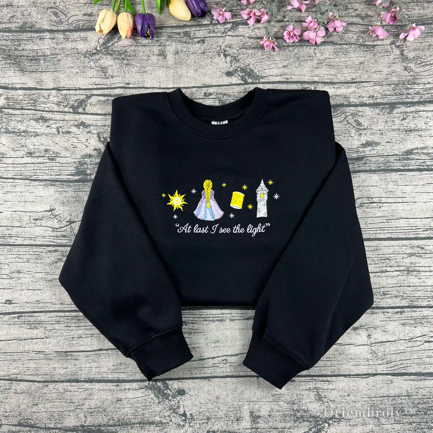 At last I see the light embroidered crewneck with lantern festival design