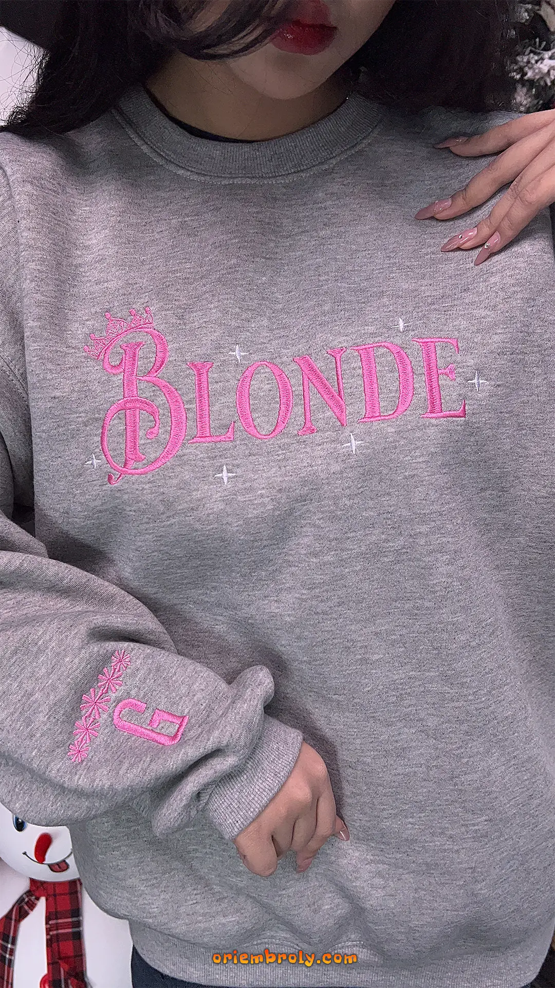 Personalized embroidered crewneck in blush pink
