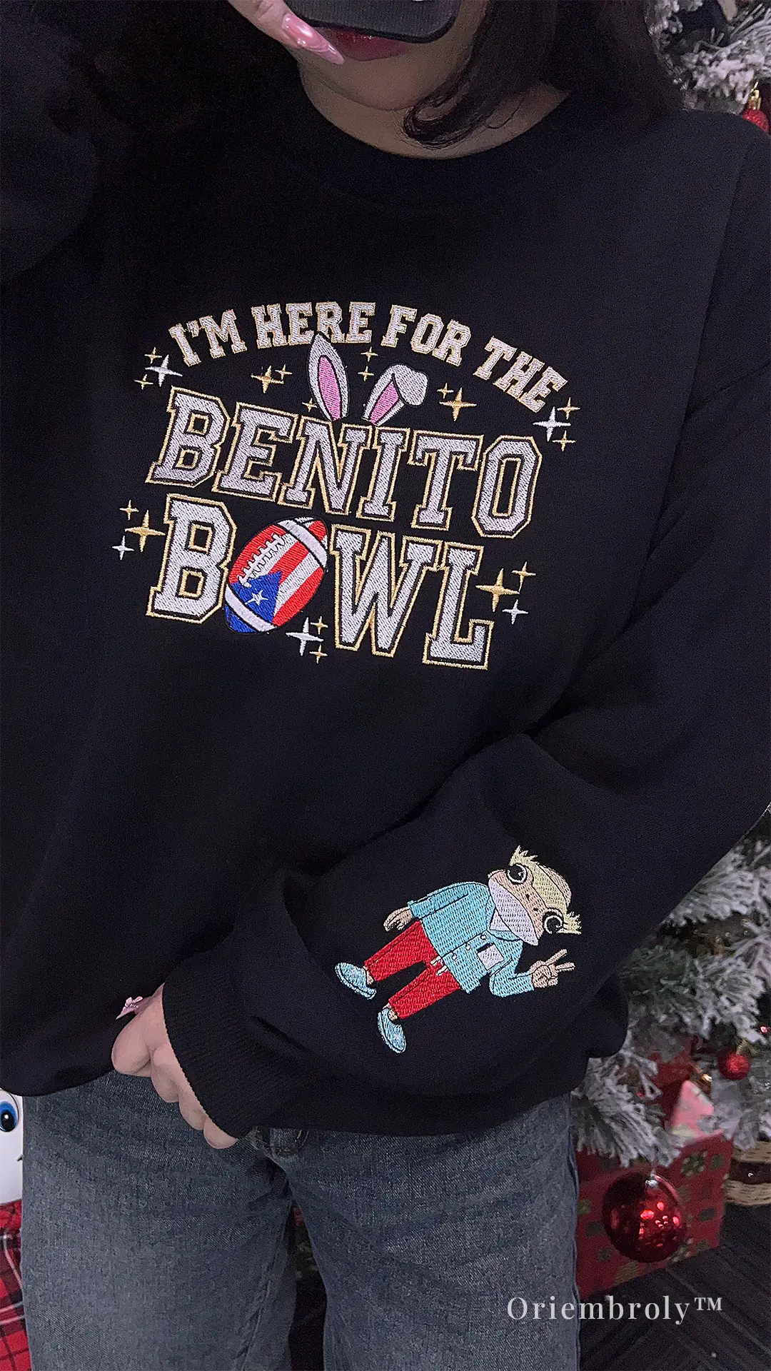 bunny ear detail embroidered on Benito Bowl lettering