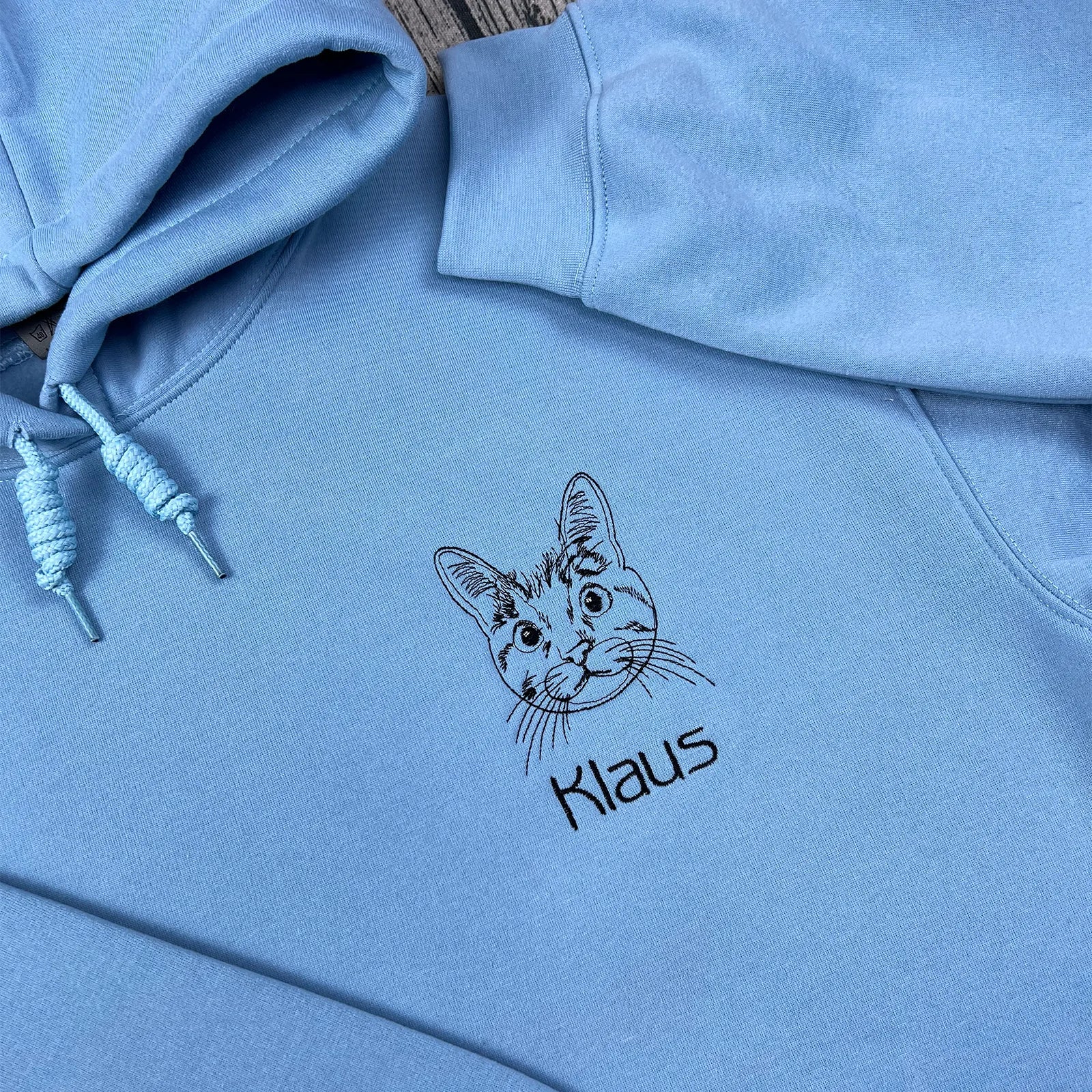 Crewneck with embroidered cat or dog from custom design