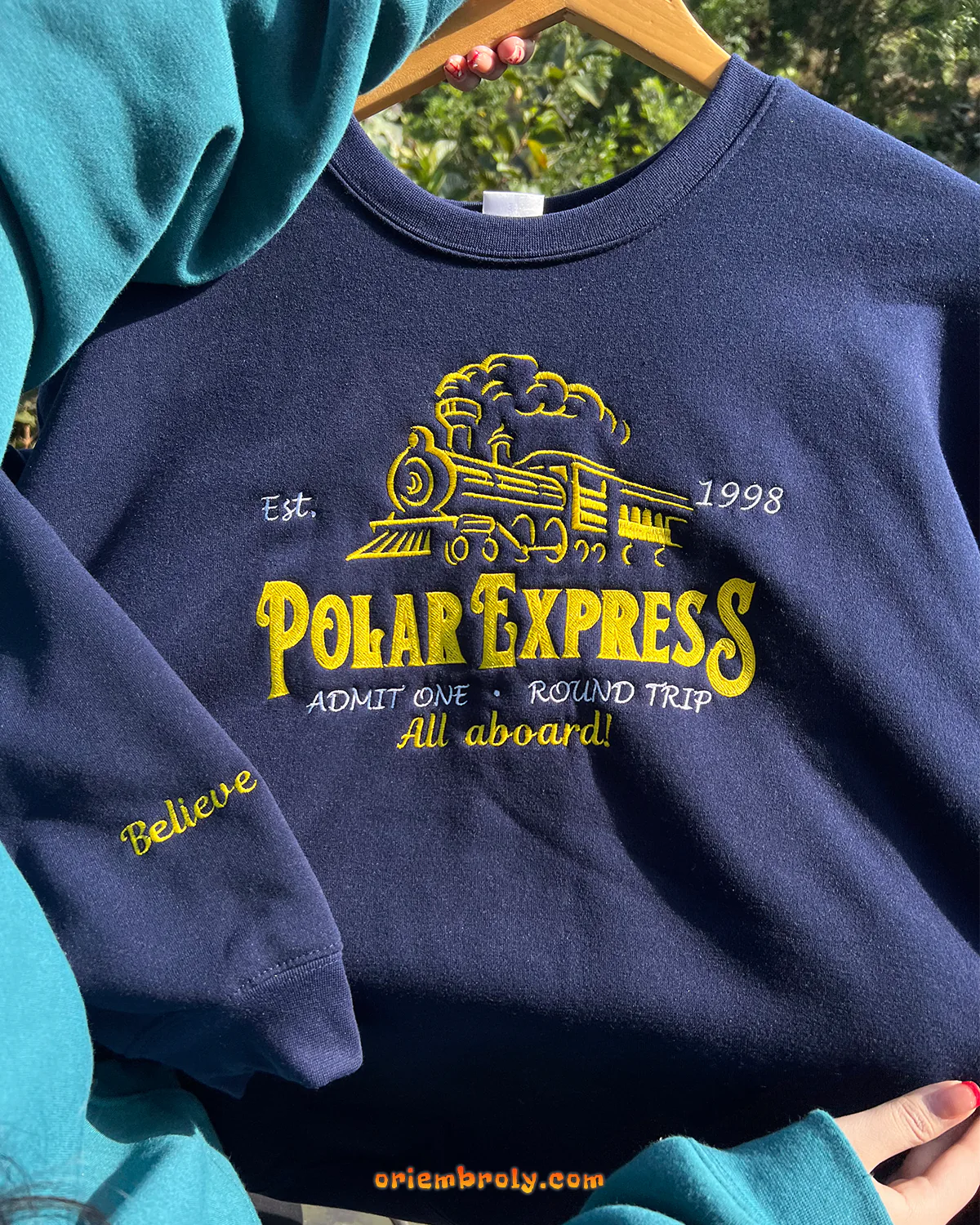 Believe sleeve embroidered sweater for winter season