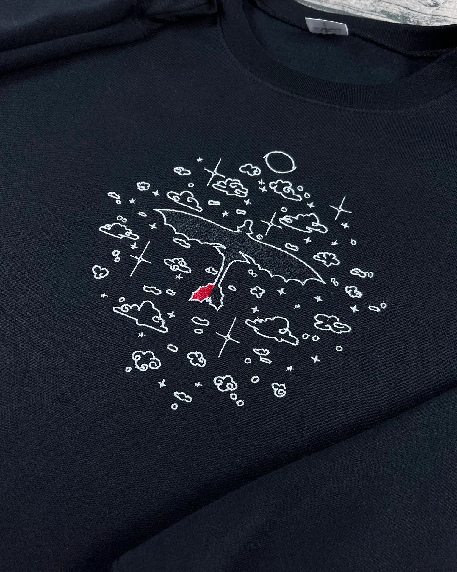 Minimalist fan art dragon sweatshirt for casual wear