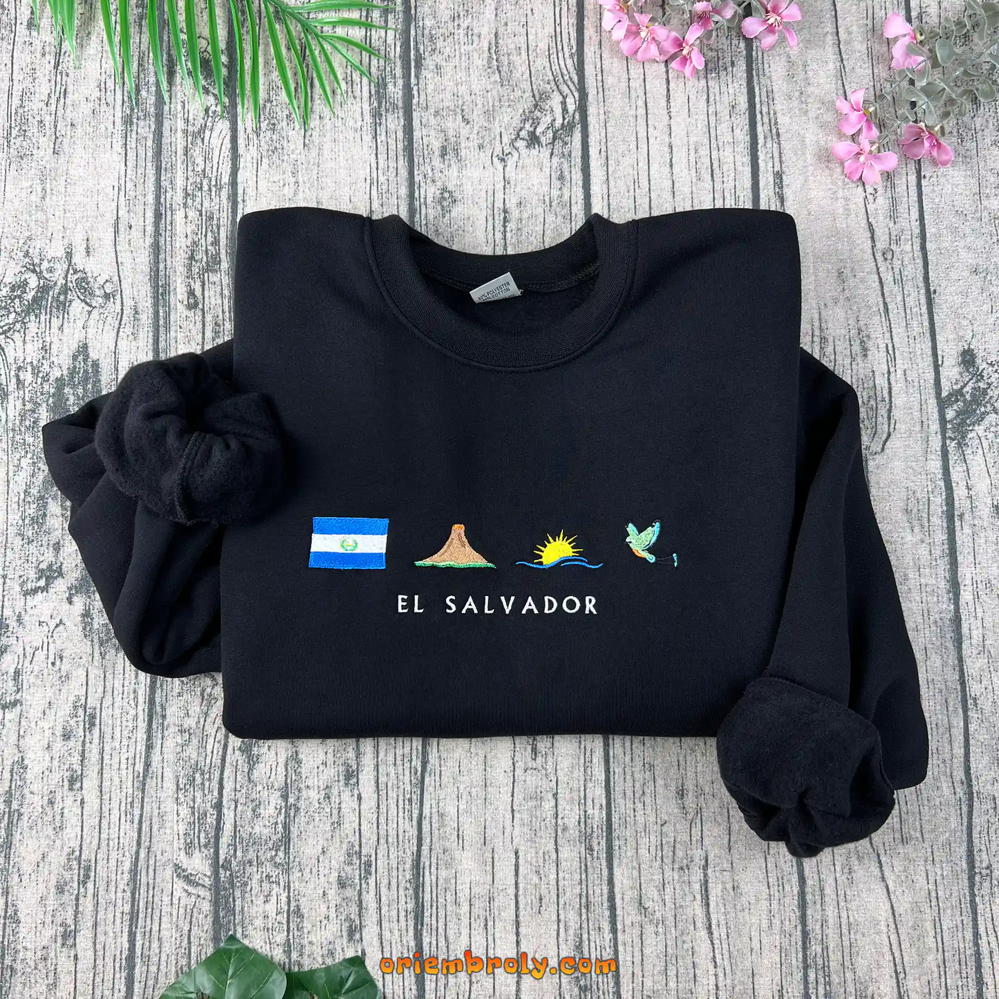 El Salvador embroidered sweatshirt with cultural icons