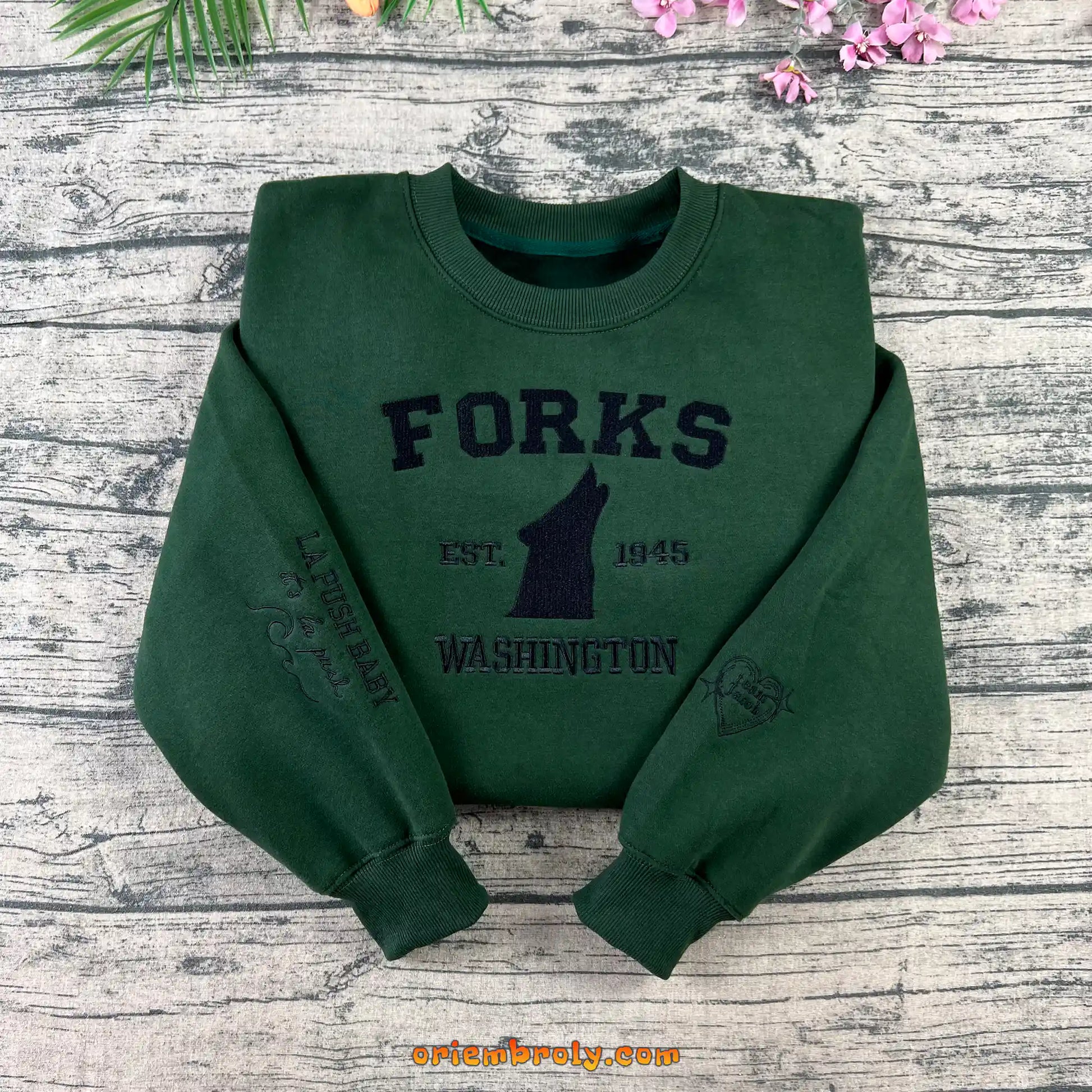 Embroidered wolf crewneck inspired by Forks Washington and Team Jacob fandom