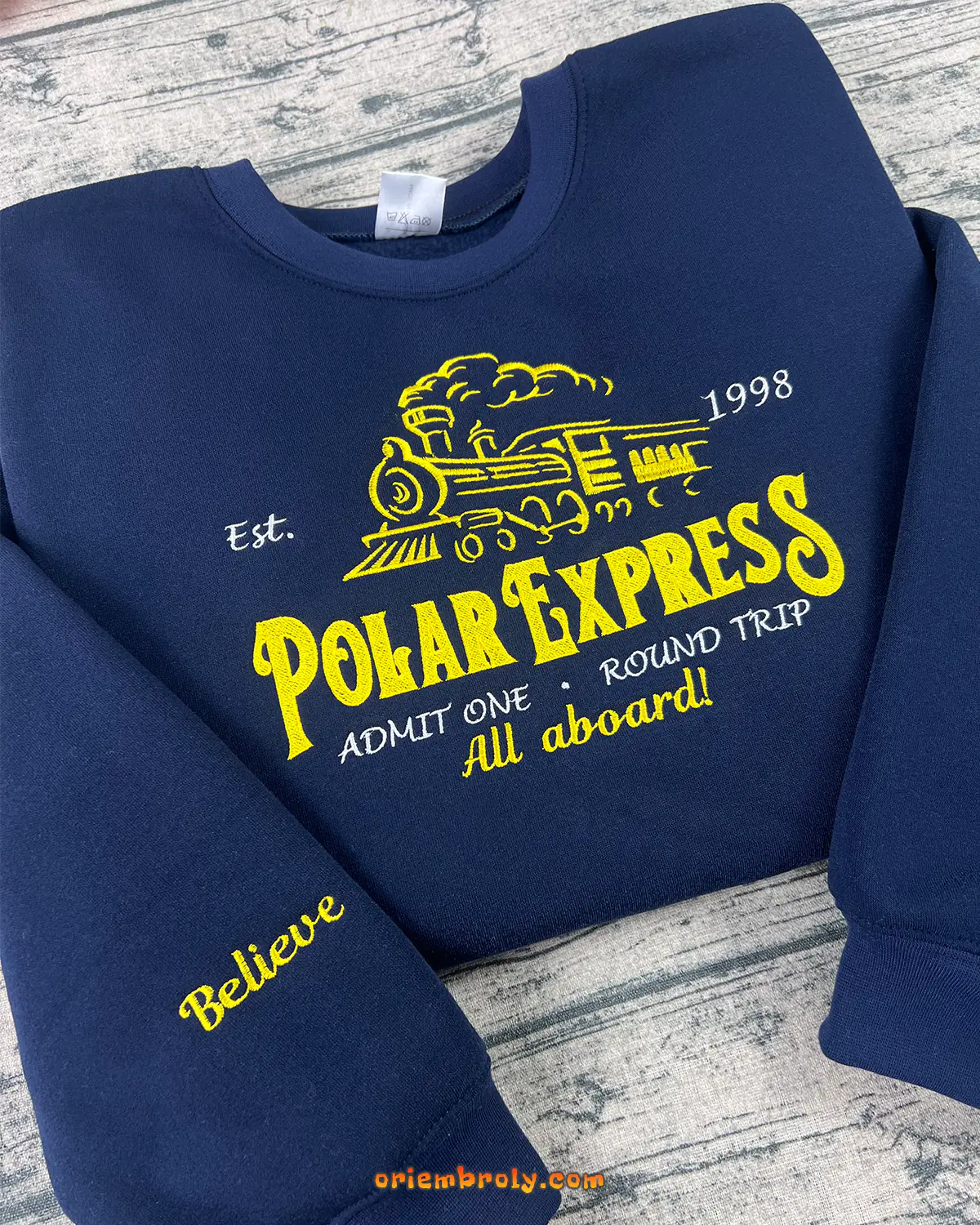 Winter embroidered crewneck with snow-themed design