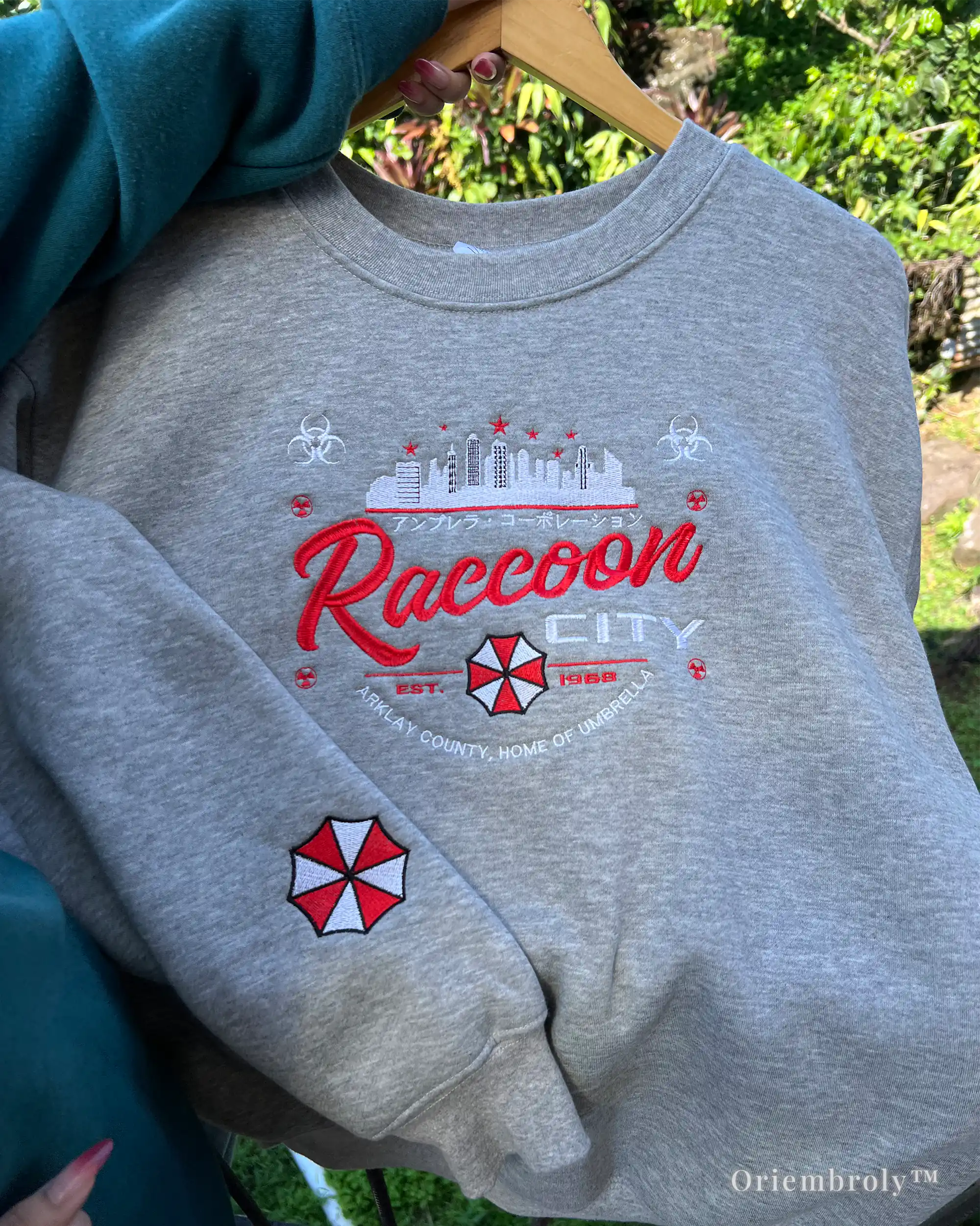 heavyweight fabric with dense embroidery texture crewneck