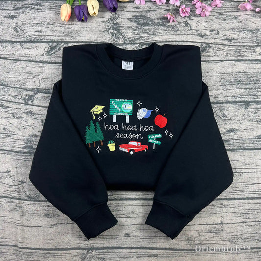 Hoa hoa hoa season embroidered crewneck vintage sweatshirt front view