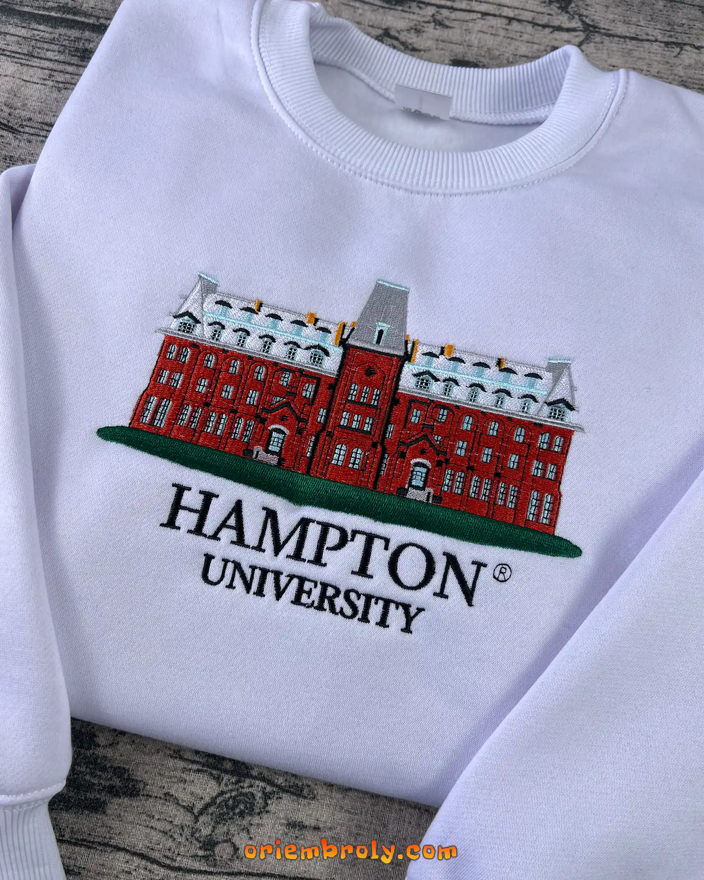 Classic Hampton University college crewneck