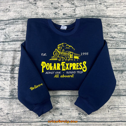 I Smell Snow embroidered sweatshirt with Believe sleeve