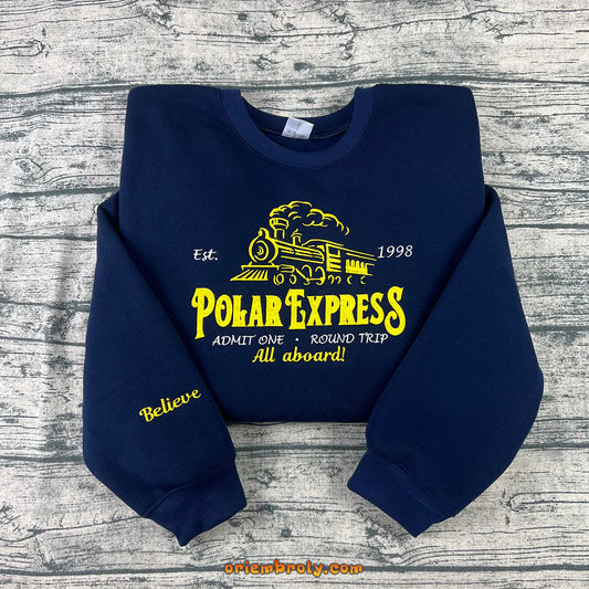 I Smell Snow embroidered sweatshirt with Believe sleeve