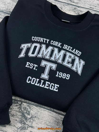 Vintage Est. 1989 crewneck with Irish college design