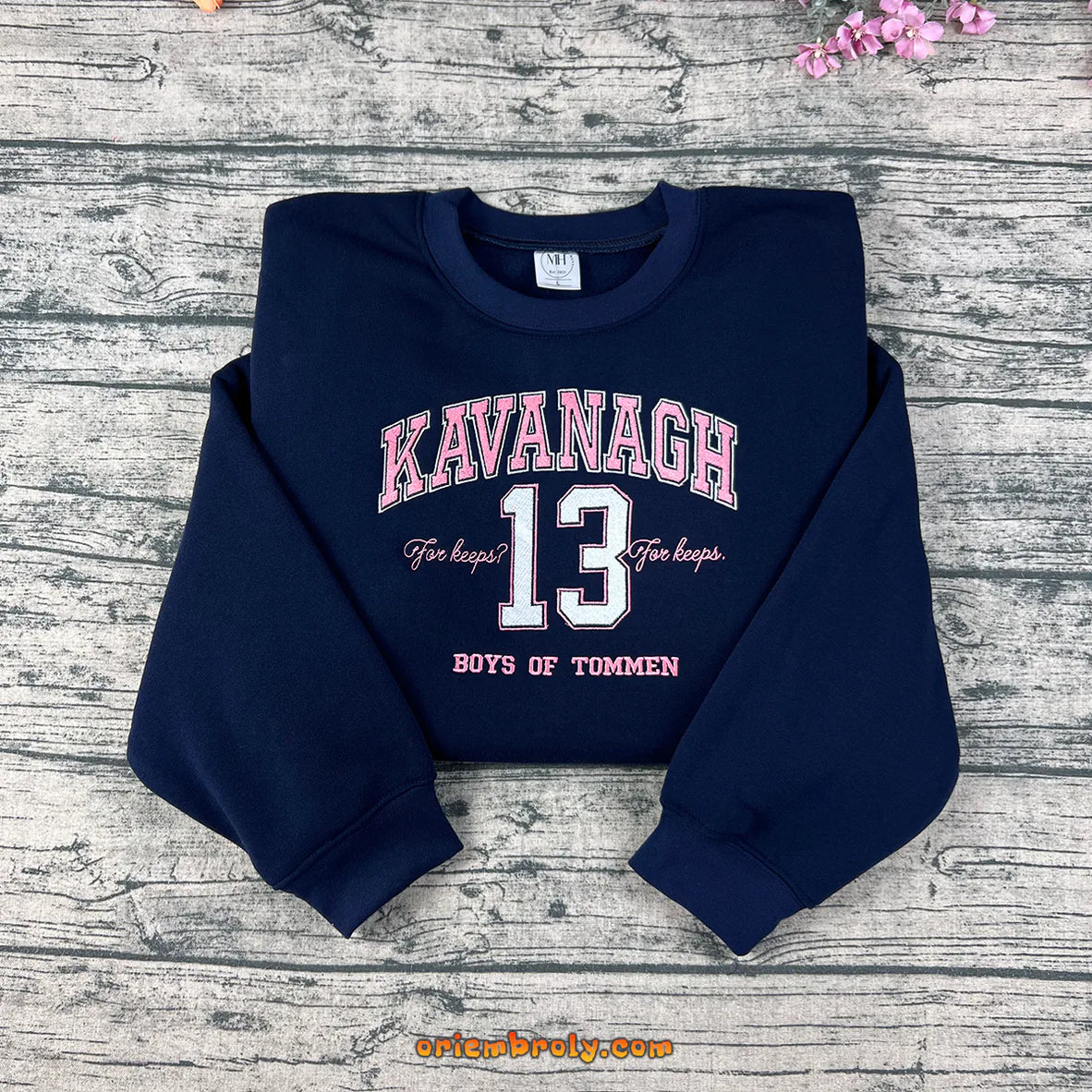 Kavanagh Embroidered Sweatshirt – Boy of Tommen Inspired