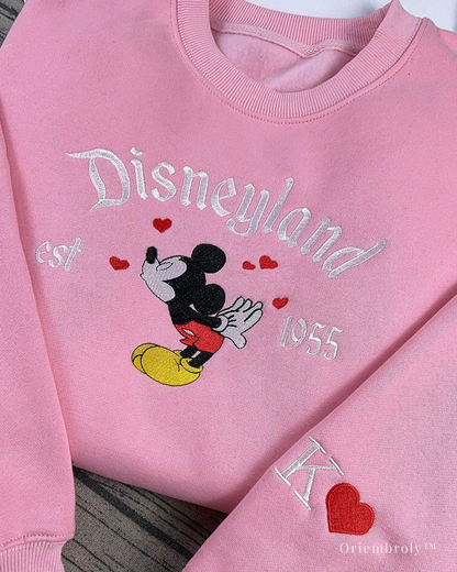 Dense embroidery stitching on vintage cartoon sweatshirt Light Pink - Mickey