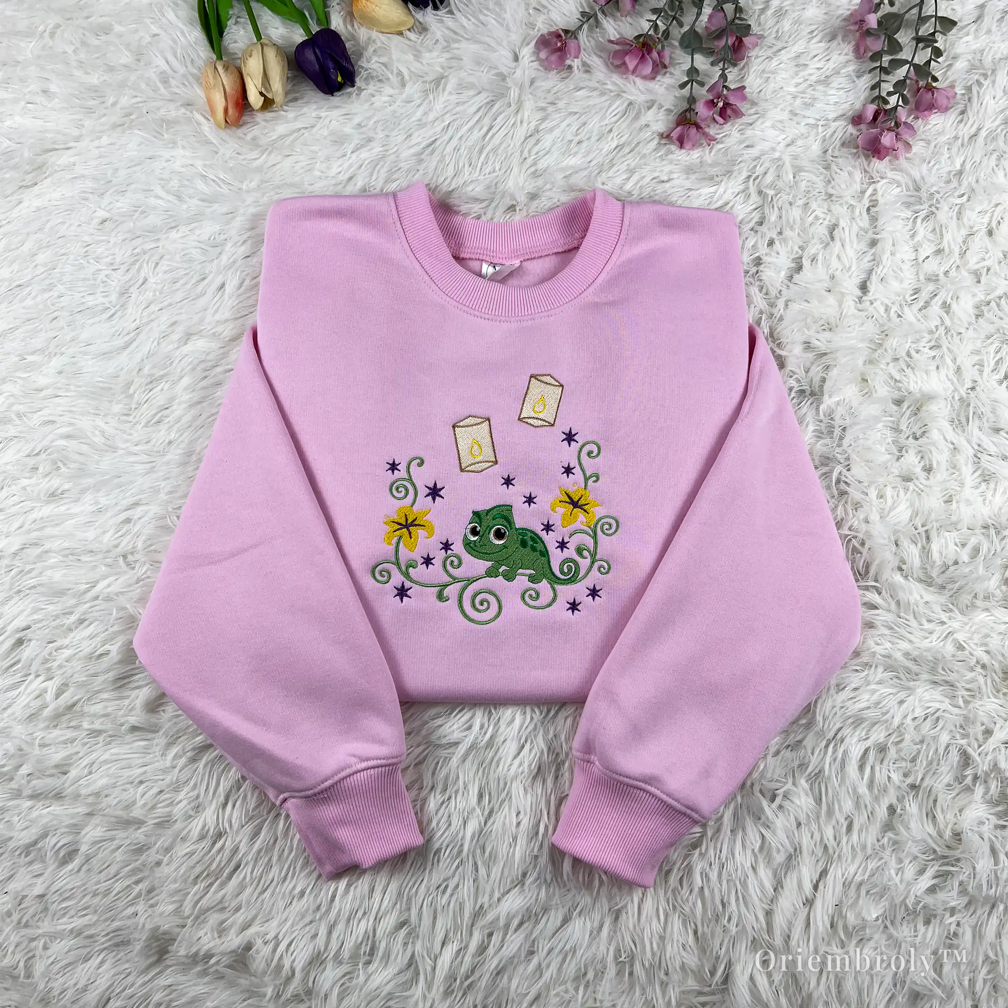 chameleon lantern embroidered pink crewneck sweatshirt