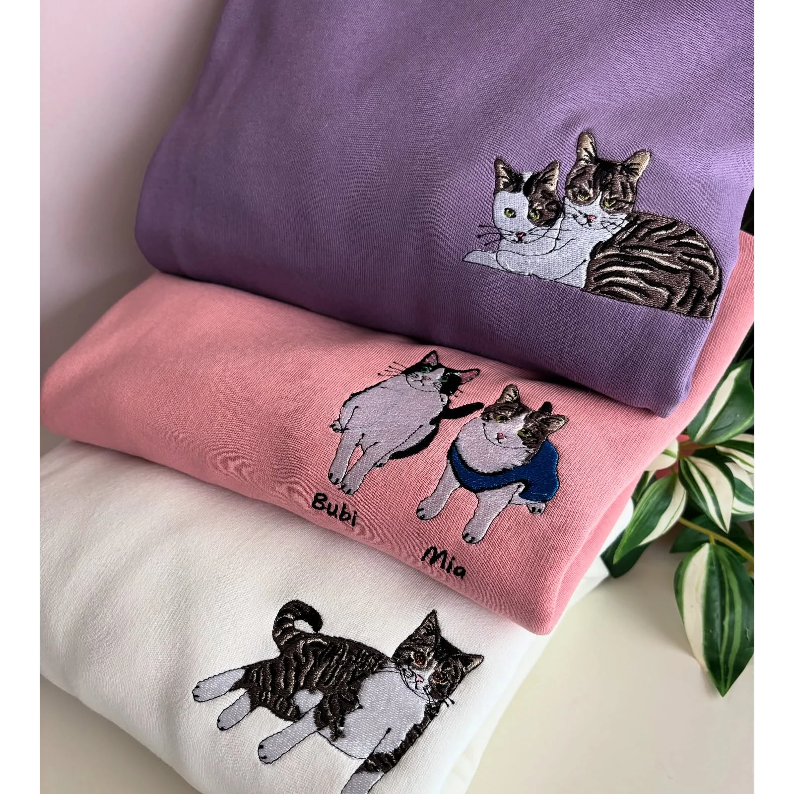 Personalized pet embroidered sweatshirt for dogs and cats