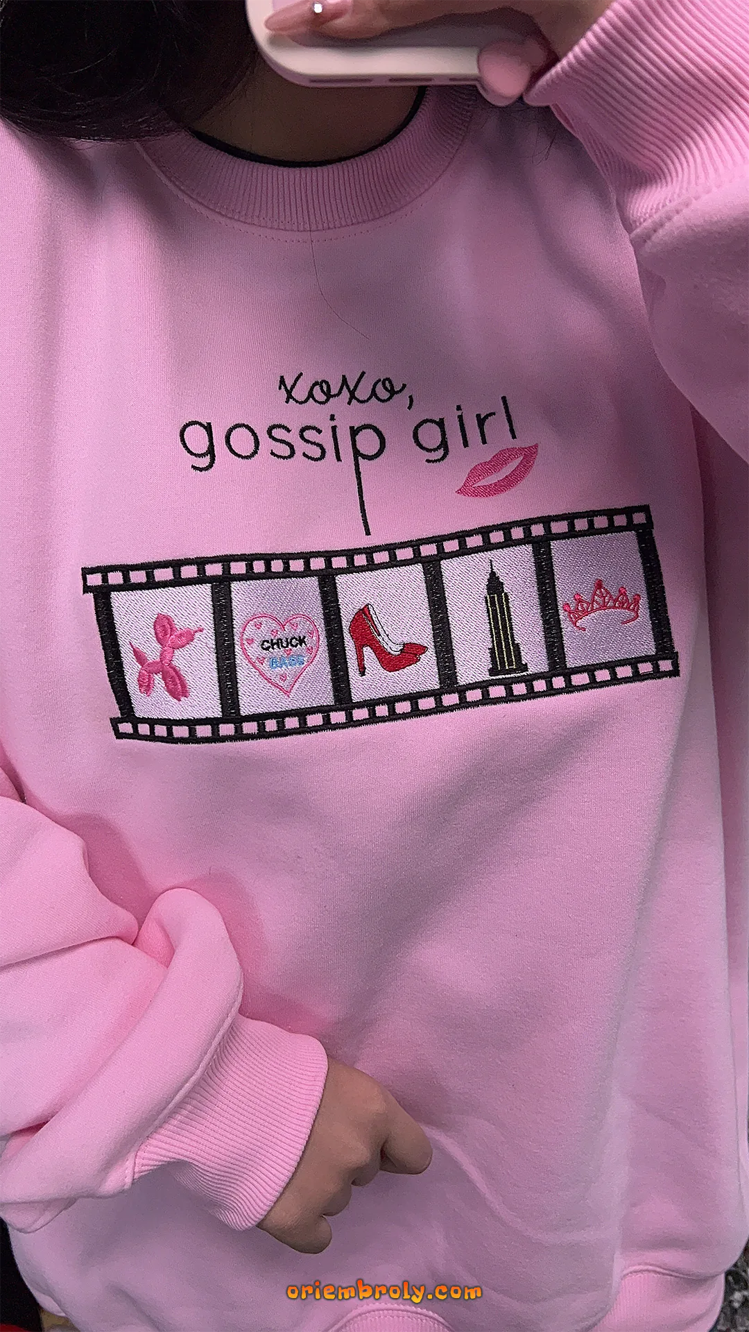 Gossip Girl pink sweater with detailed stitching