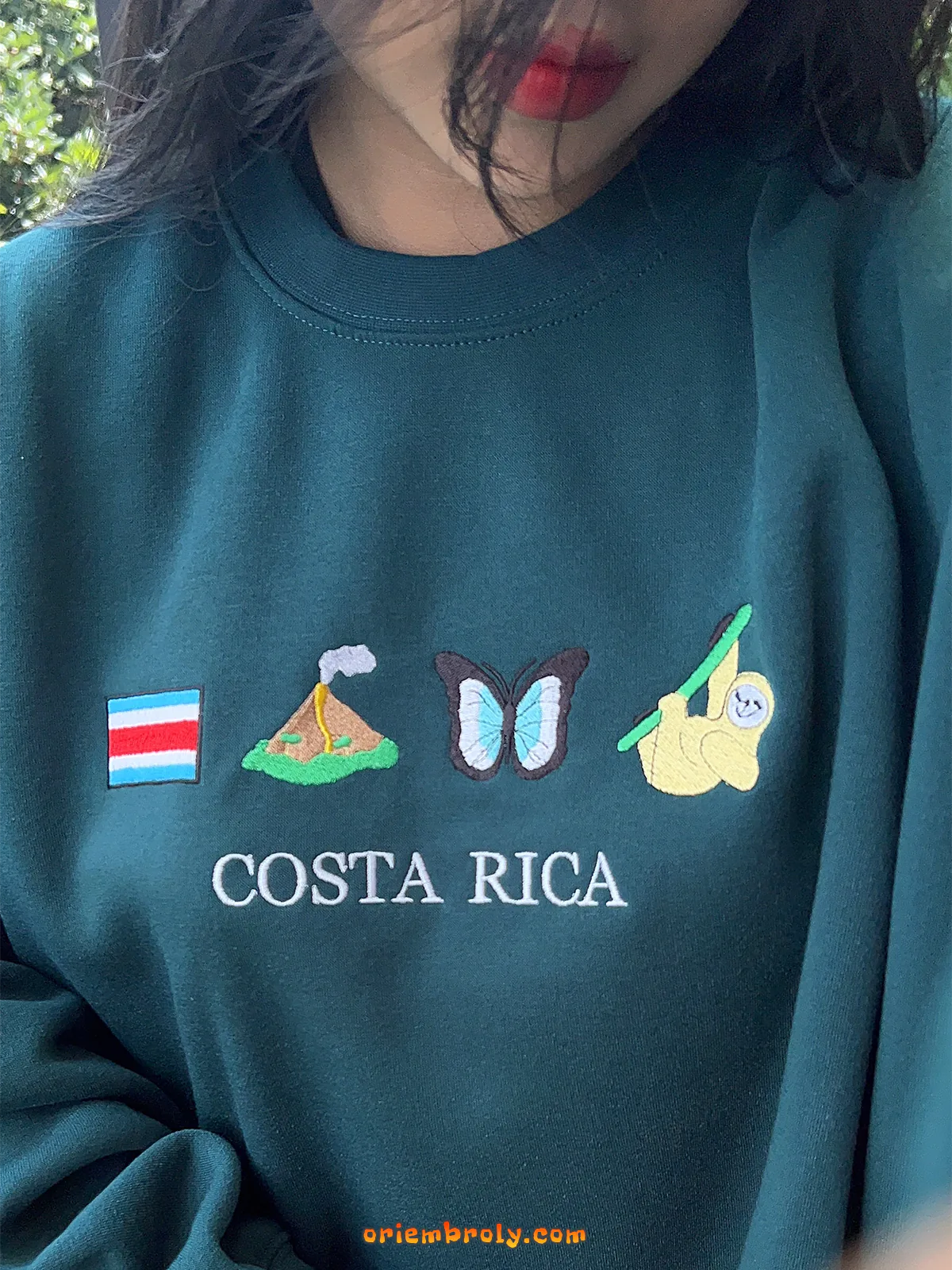 Travel-inspired Costa Rica embroidered crewneck