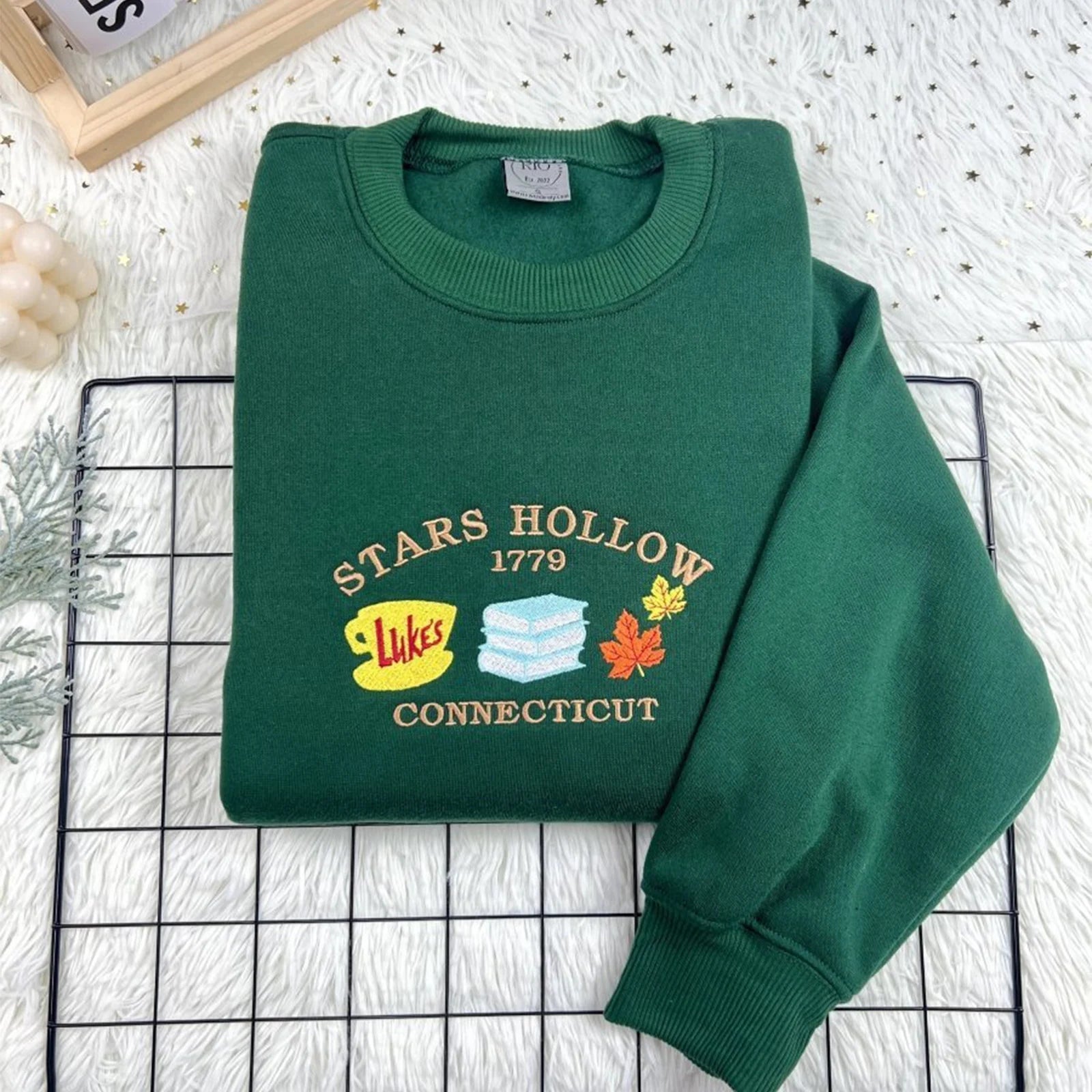 stars hollow 1779 forest green