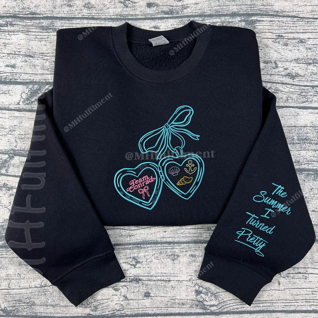 Summer pullover for women with Jeremiah embroidery and beach vibe