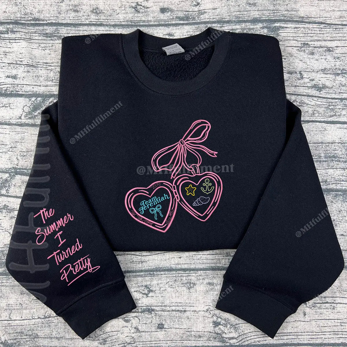 Team Conrad vs Team Jeremiah sweatshirt for beach lovers