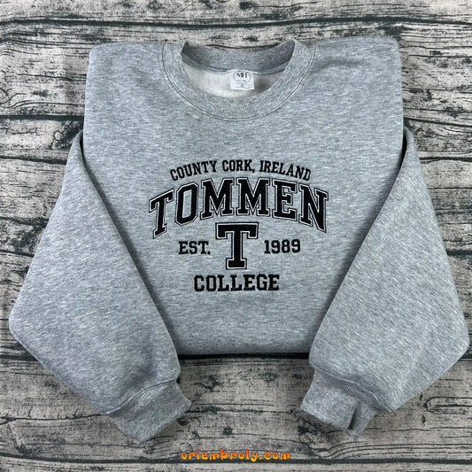 Embroidered Tommen College Ireland crewneck sweatshirt