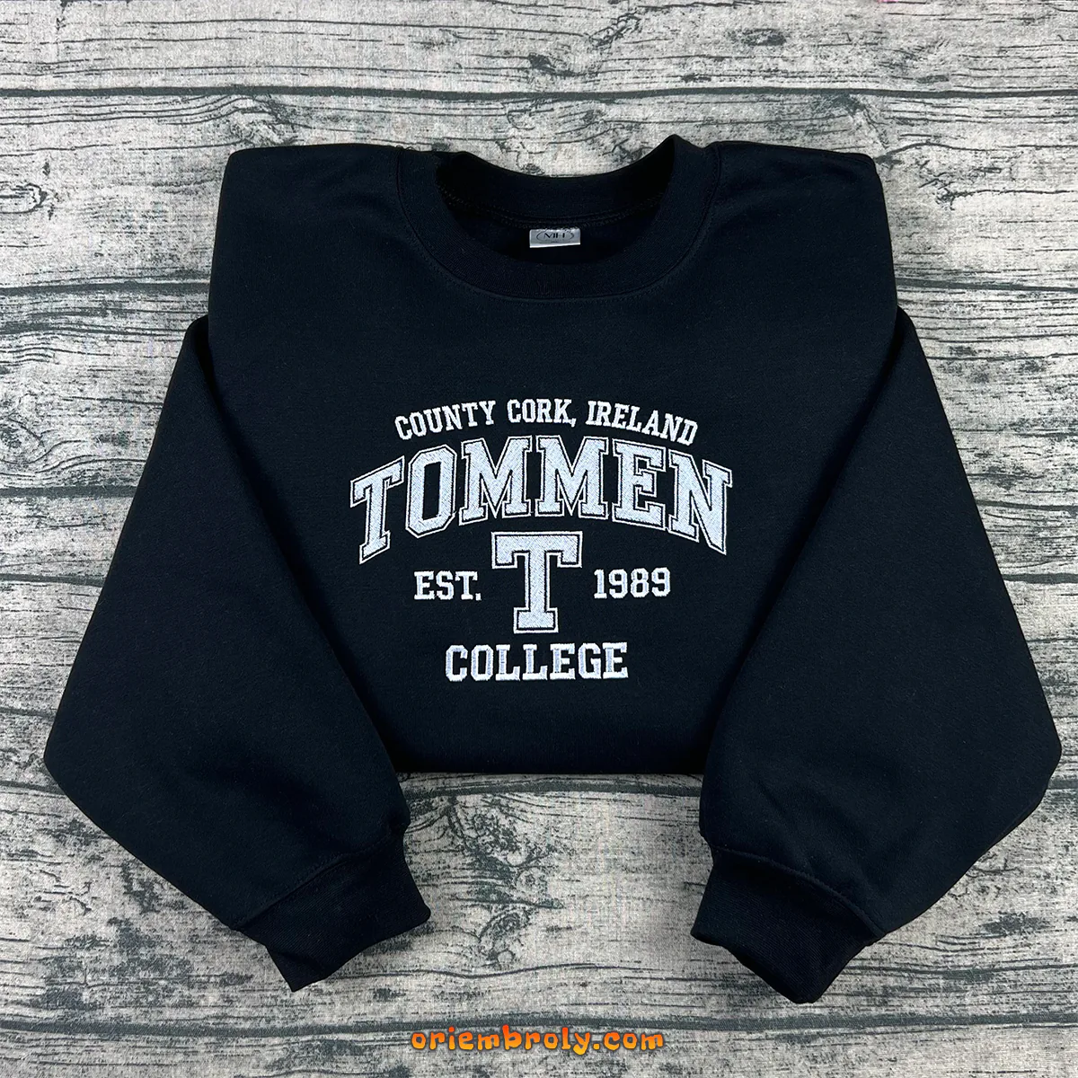 Tommen College Ireland embroidered sweatshirt
