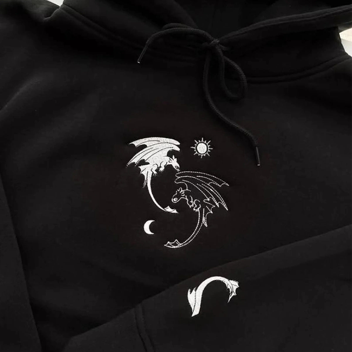 HTTYD couple hoodie for fantasy lovers