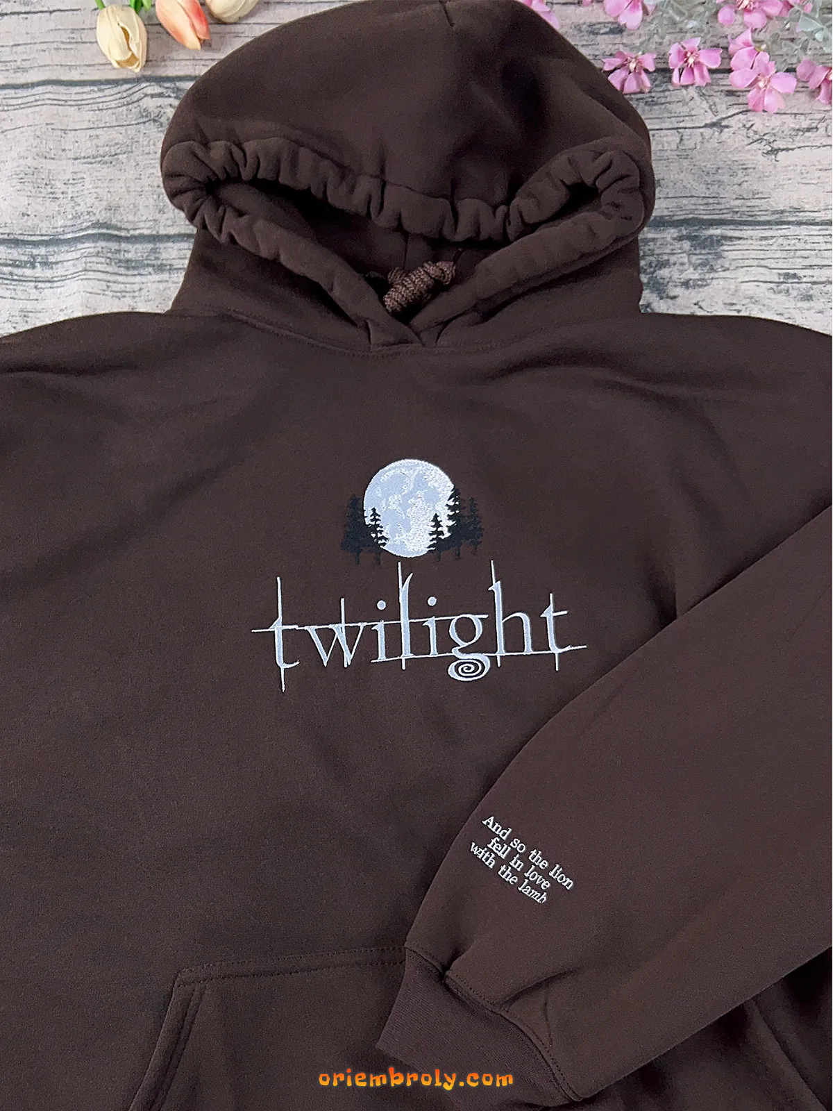 Twilight fan gift – embroidered hoodie for YA readers
