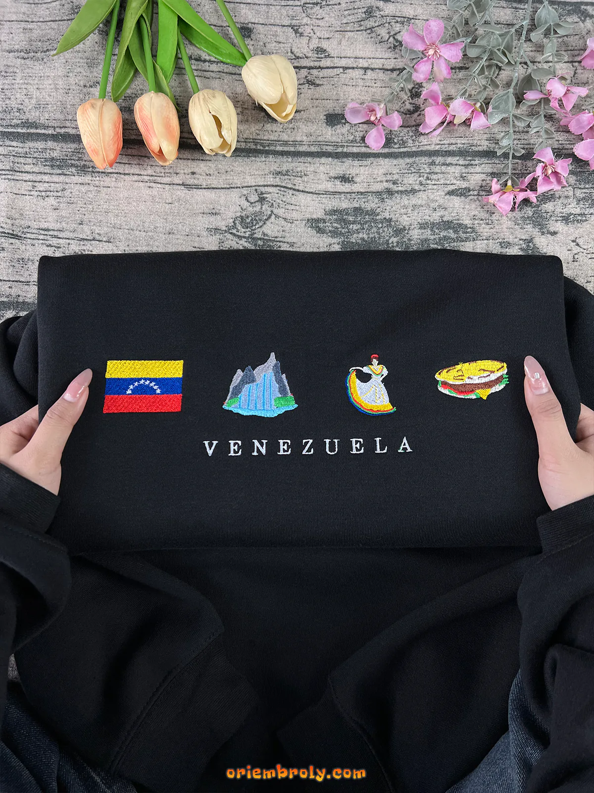 Iconic Venezuela symbols embroidered sweatshirt